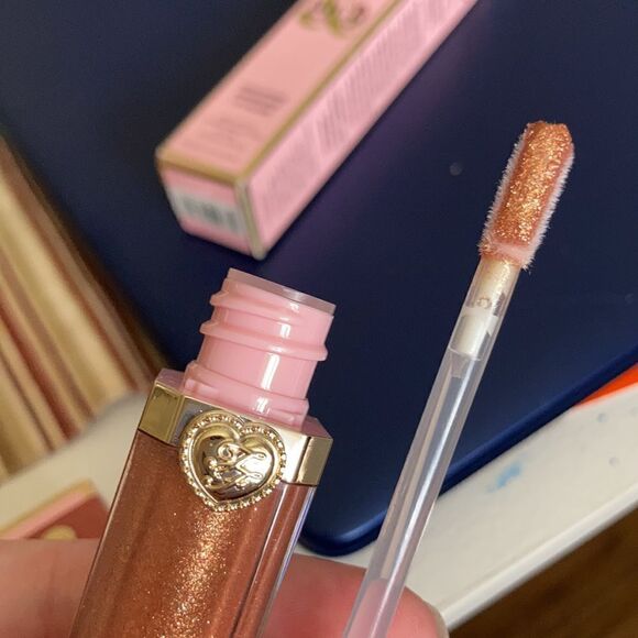 Too Faced Rich&Dazzling Sparkle Gloss PrettyPenny - Picture 5 of 7